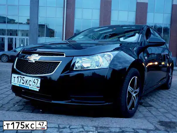 Фото автомобиля CHEVROLET CRUZE, 2009 — госномер С167УК198. Цвет: ЧЕРНЫЙ