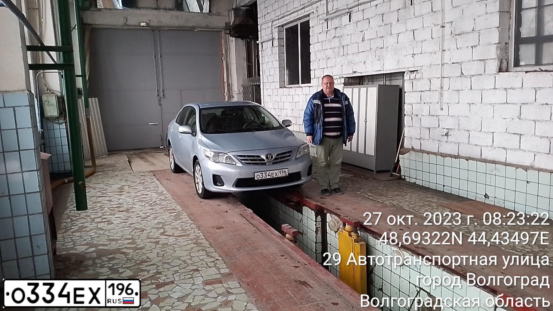 Фото автомобиля TOYOTA COROLLA, 2011 — госномер М358УР134. Цвет: СВЕТЛО ГОЛУБОЙ