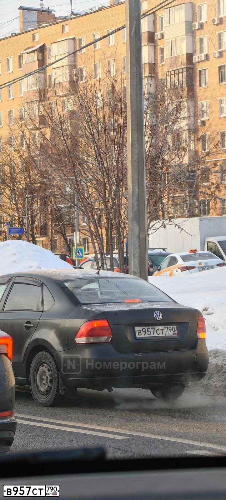 Фото автомобиля VOLKSWAGEN POLO, 2011 — госномер В957СТ790