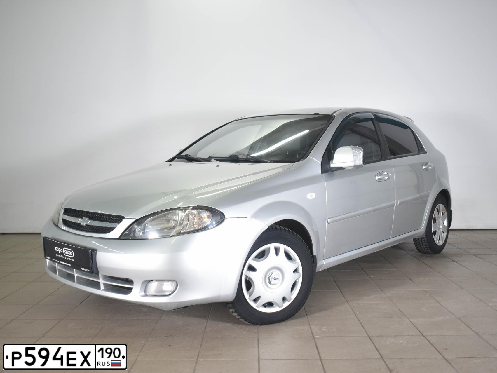 Фото автомобиля CHEVROLET LACETTI, 2011 — госномер О694ВР40. Цвет: СЕРЕБРИСТЫЙ