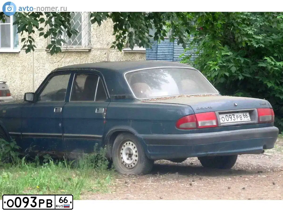 Фото автомобиля GAZ 3110 WOLGA, 2000 — госномер О093РВ66. Цвет: Темно-зеленый