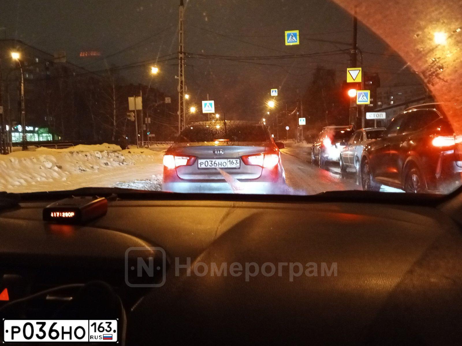 Фото автомобиля KIA RIO, 2012 — госномер Е664СМ156. Цвет: СЕРЫЙ