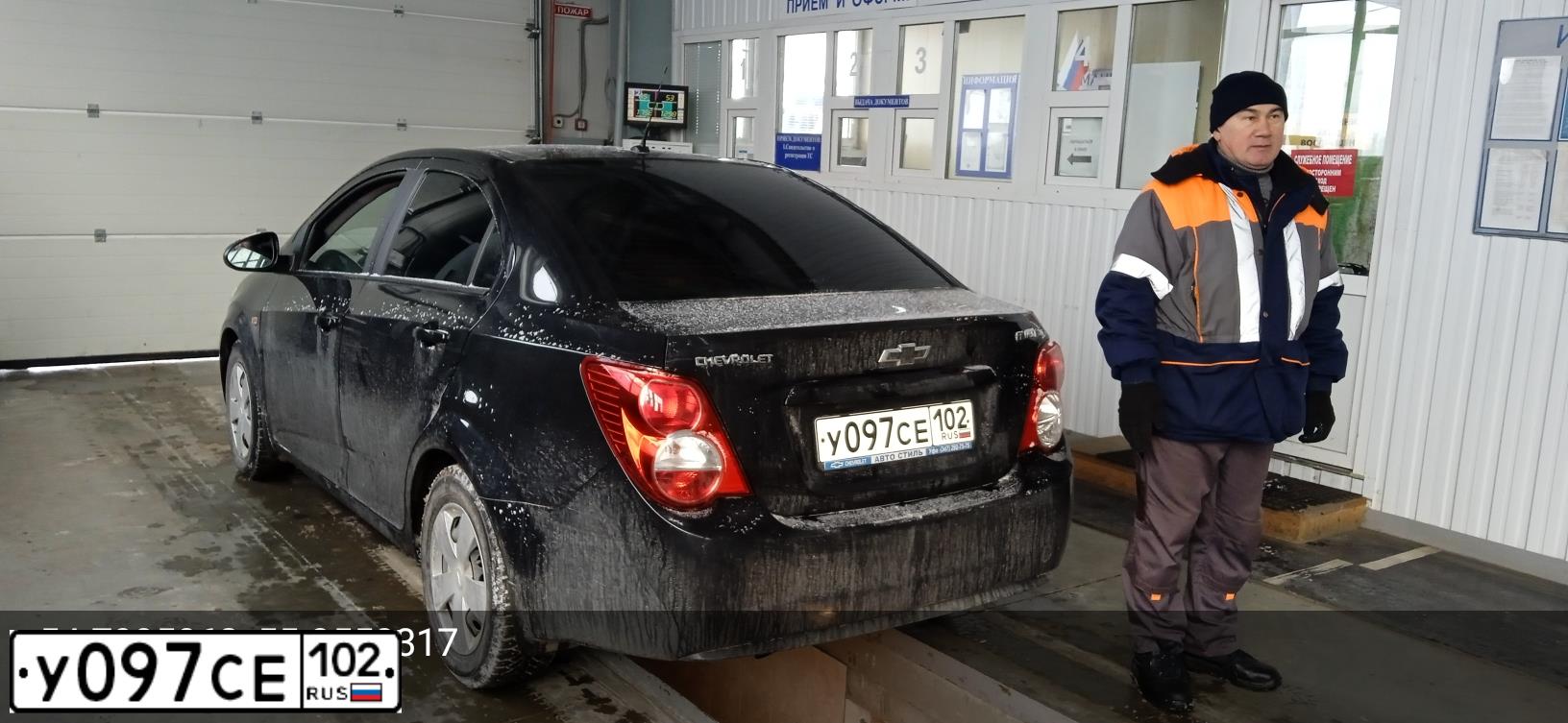 Фото автомобиля CHEVROLET AVEO, 2013 — госномер С700ВО102. Цвет: ЧЕРНЫЙ