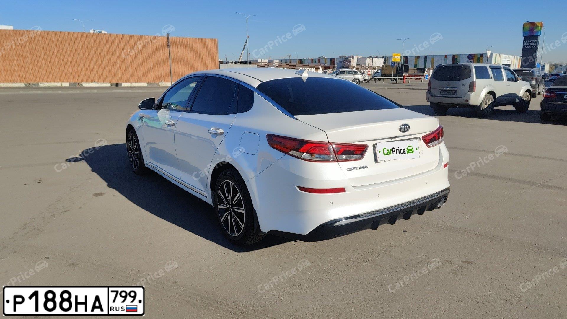 Фото автомобиля KIA MAGENTIS / OPTIMA, 2018 — госномер Р188НА799. Цвет: Белый