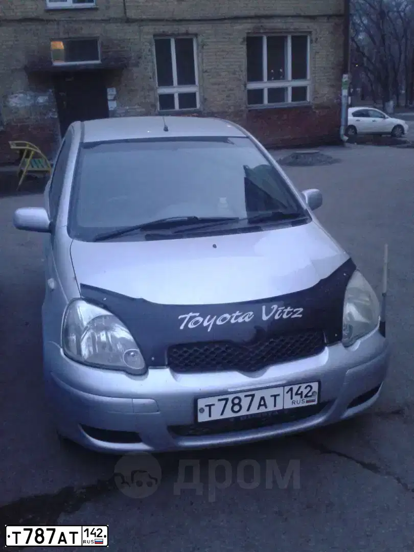 Фото автомобиля TOYOTA VITZ, 2002 — госномер Т787АТ142