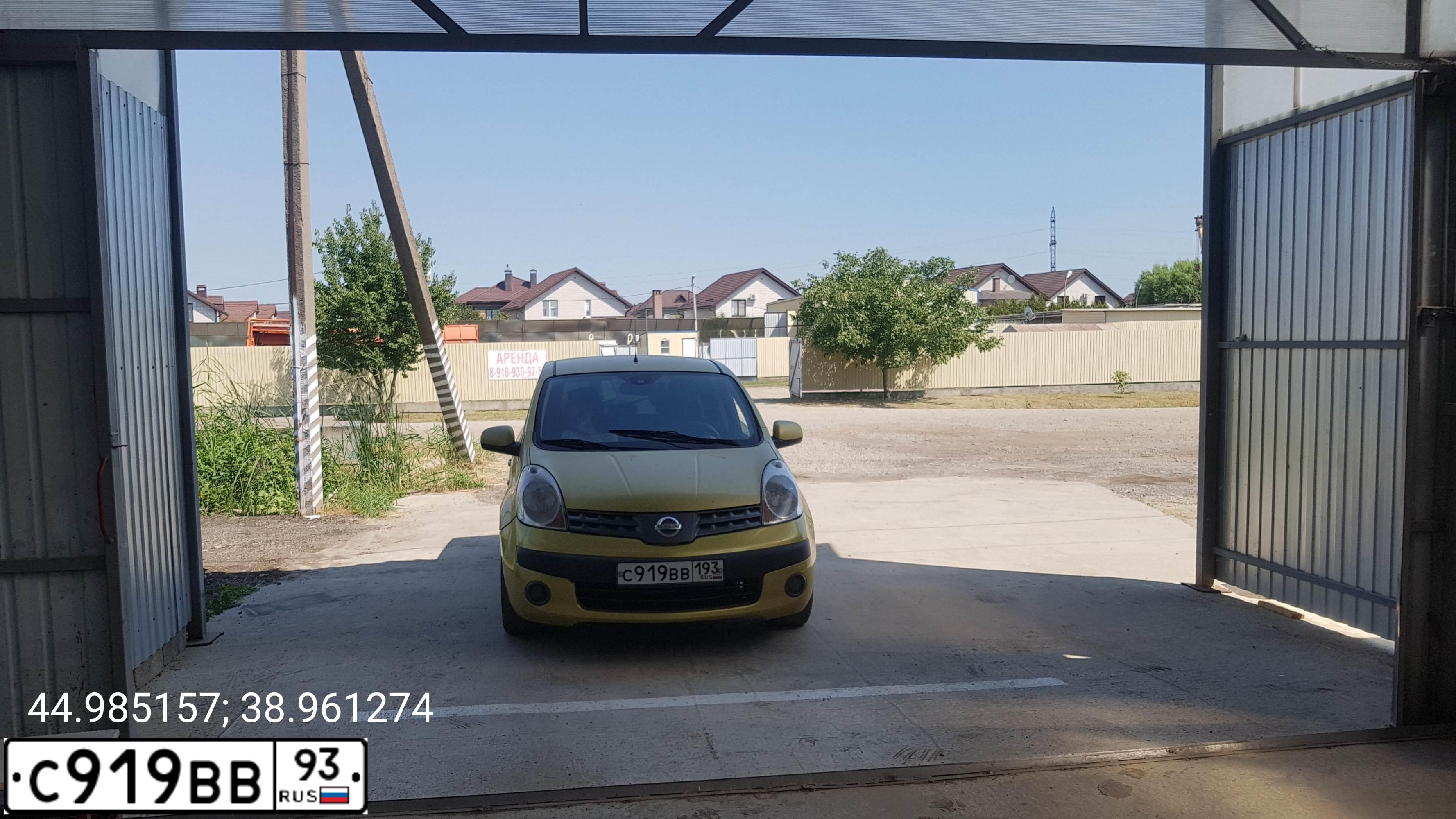 Фото автомобиля LADA 2112 LADA, 2005 — госномер М522АА126. Цвет: ТЕМНО-МАЛИНОВЫЙ