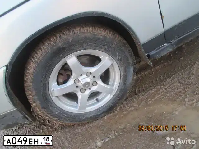 Фото автомобиля LADA 2110, 2003 — госномер А049ЕН18. Цвет: СЕРЕБРИСТО-ЖЕЛТО-ЗЕЛЕНЫЙ