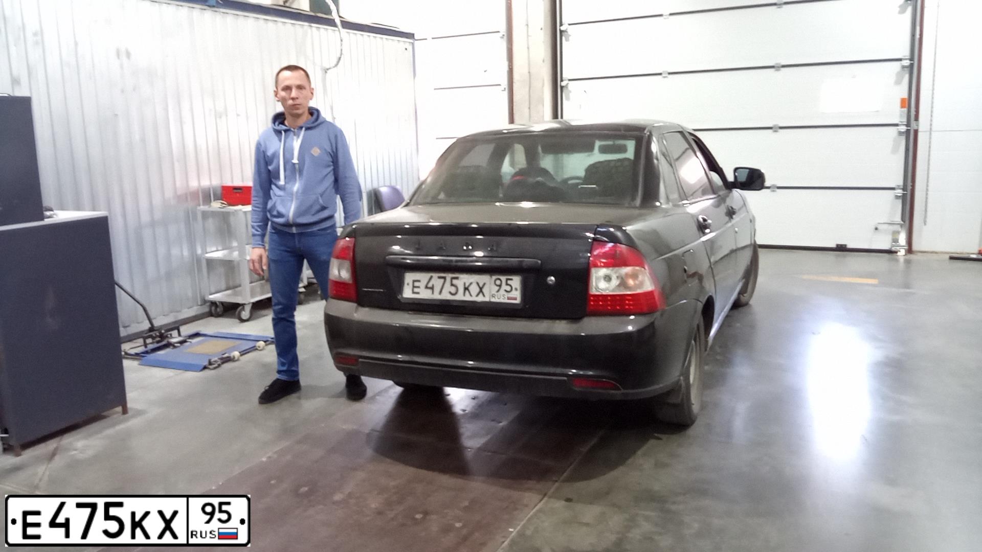 Фото автомобиля LADA 2170 PRIORA, 2007 — госномер Т242ВА181. Цвет: Сине-Черный