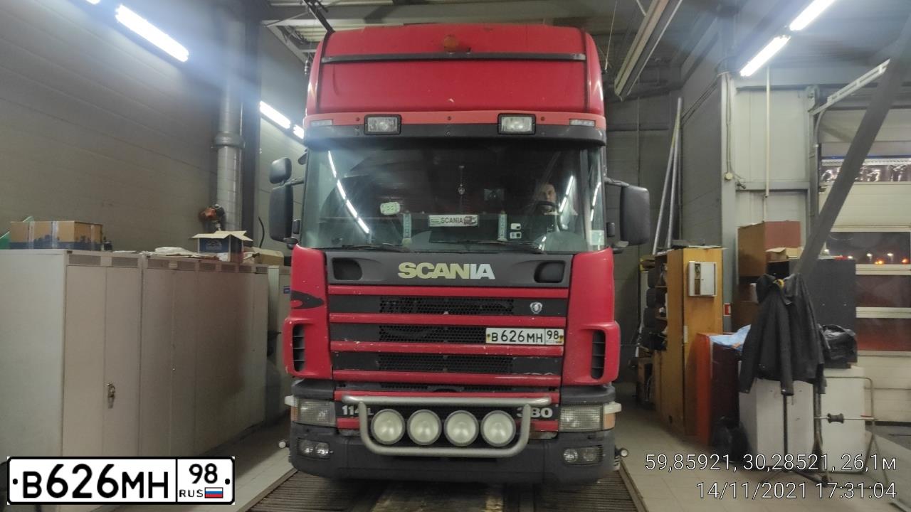 Фото автомобиля SCANIA SERIE R /4X2/, 2002 — госномер Н539ВМ10. Цвет: Красный