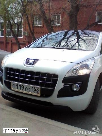 Фото автомобиля PEUGEOT 3008, 2010. Цвет: ПЕРЛАМУТРОВО-БЕЛЫЙ