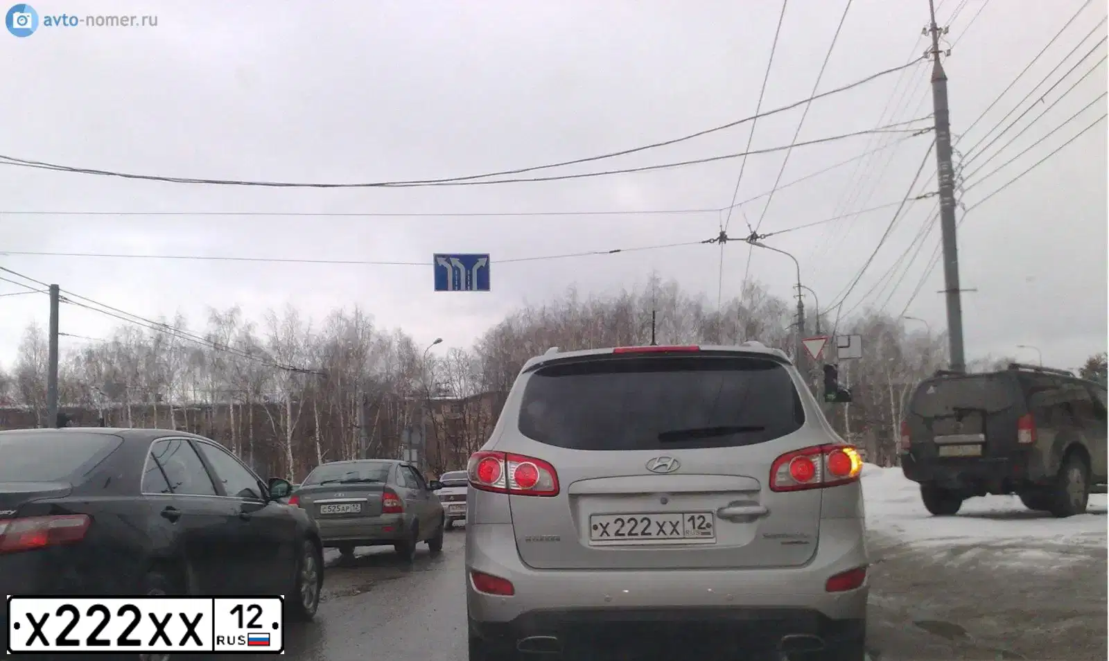 Фото автомобиля HYUNDAI SANTA FE, 2010 — госномер Х222ХХ12. Цвет: серебристый
