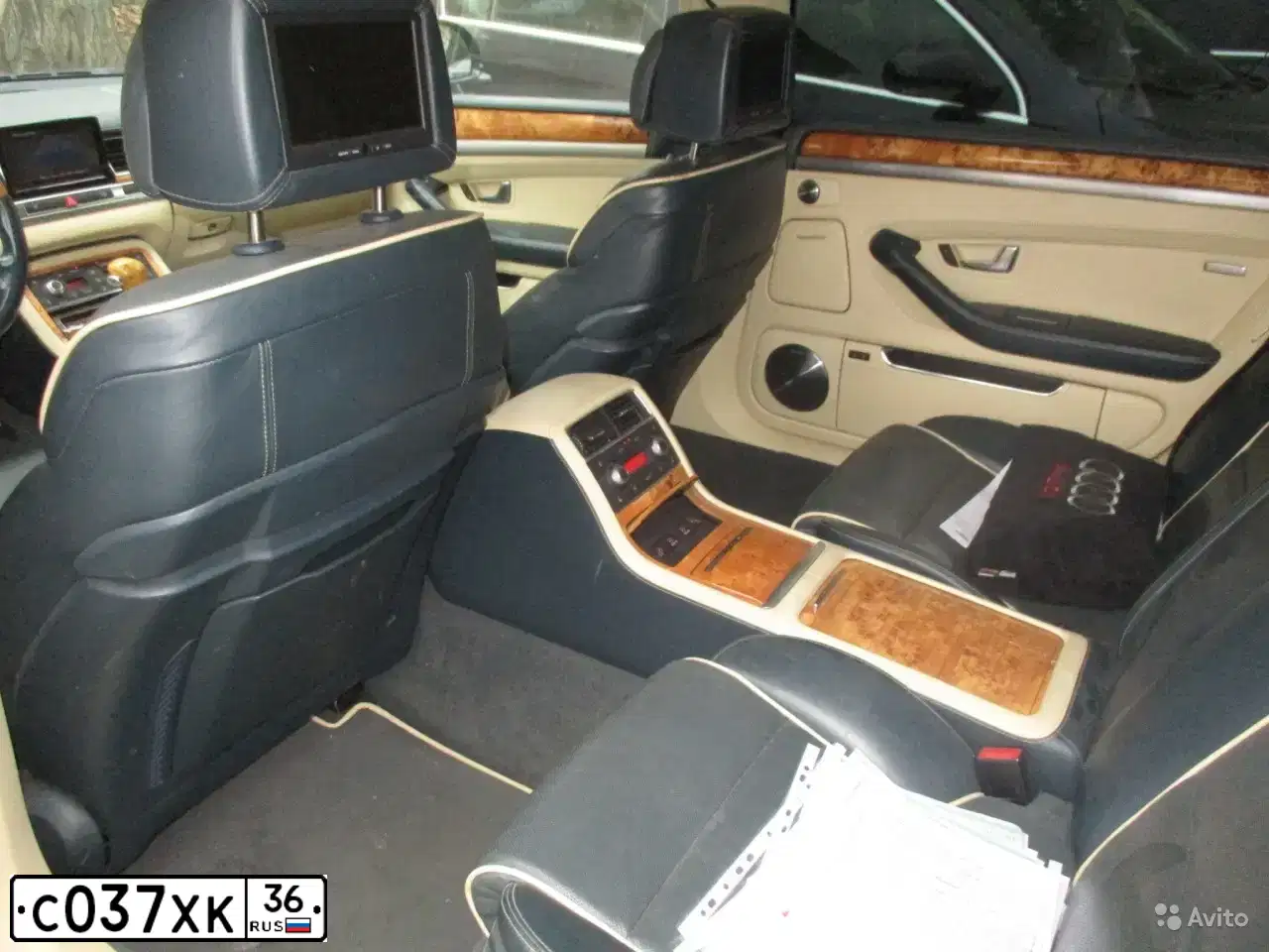 Фото автомобиля AUDI A8, 2007 — госномер М930ММ36. Цвет: Темно-синий