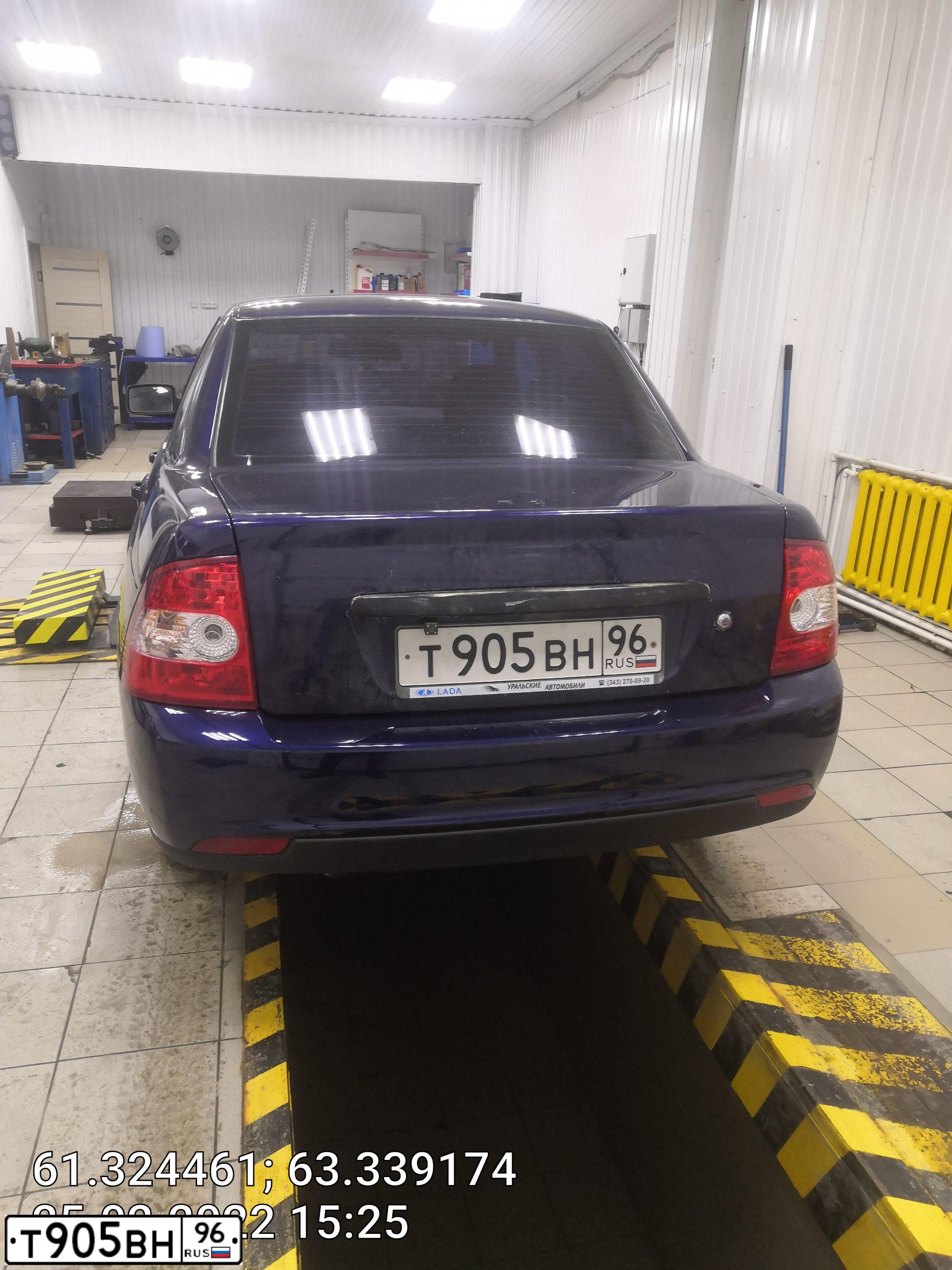 Фото автомобиля LADA PRIORA, 2011 — госномер М333МХ186. Цвет: синий