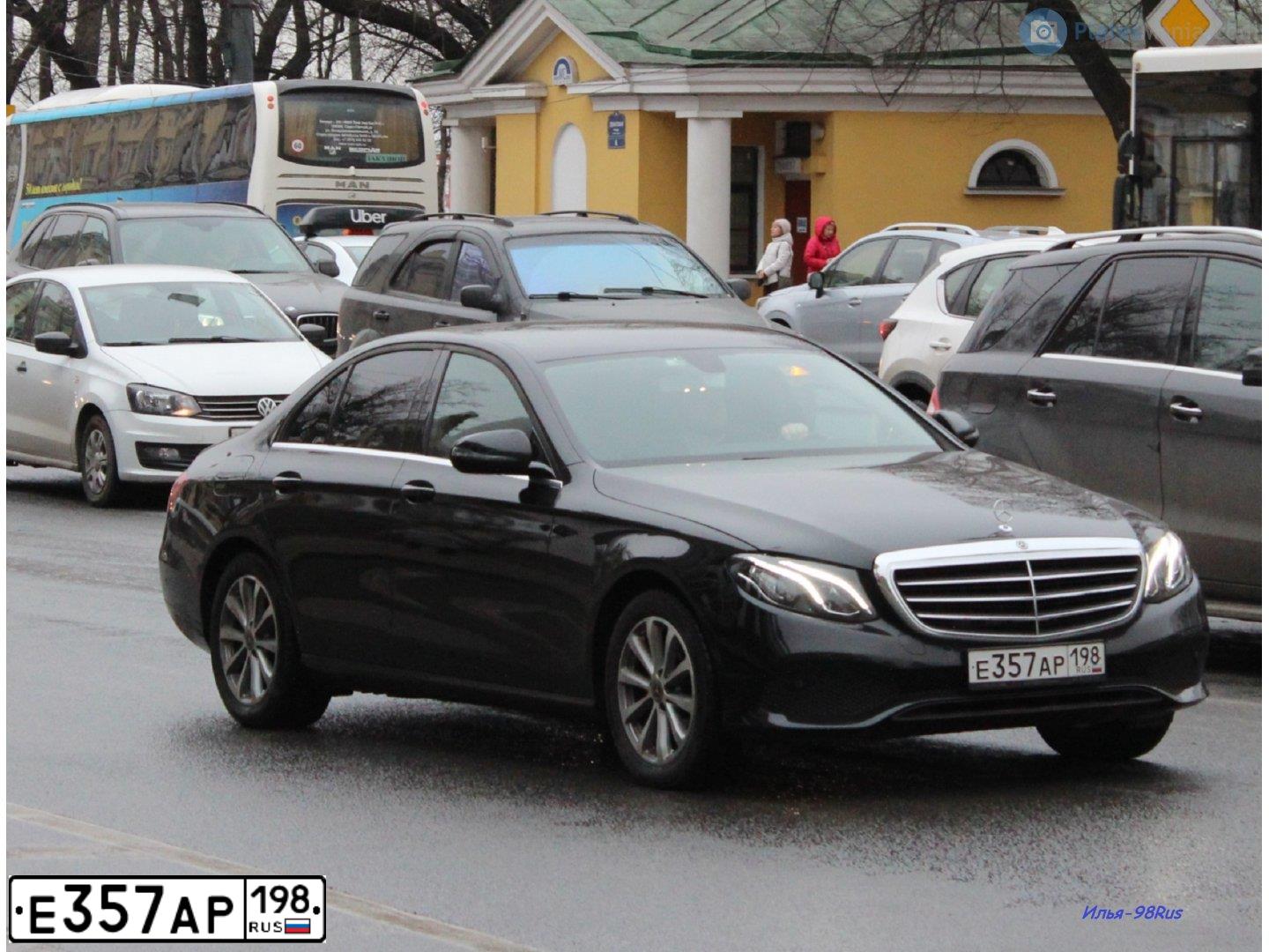 Фото автомобиля MERCEDES E-KLASSE, 2019 — госномер Е357АР198. Цвет: ЧЕРНЫЙ