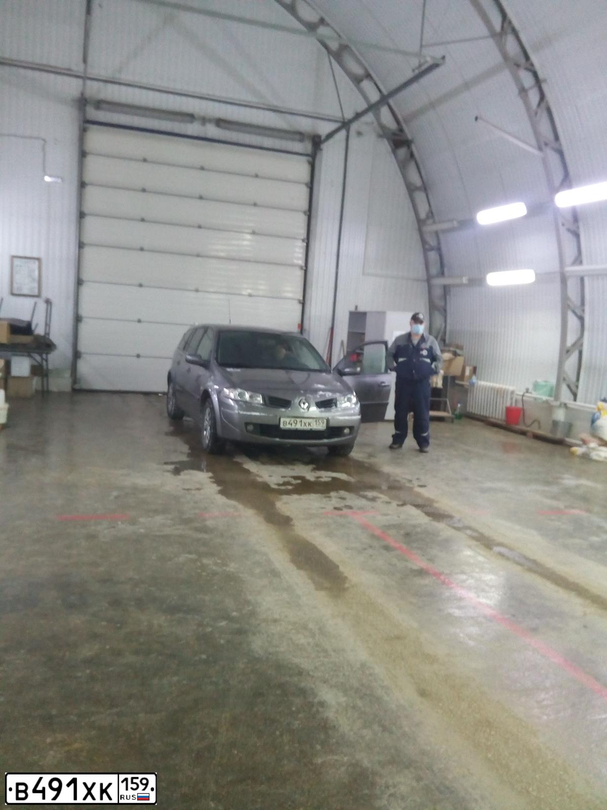 Фото автомобиля RENAULT MEGANE, 2009 — госномер В491ХК159. Цвет: СЕРЫЙ