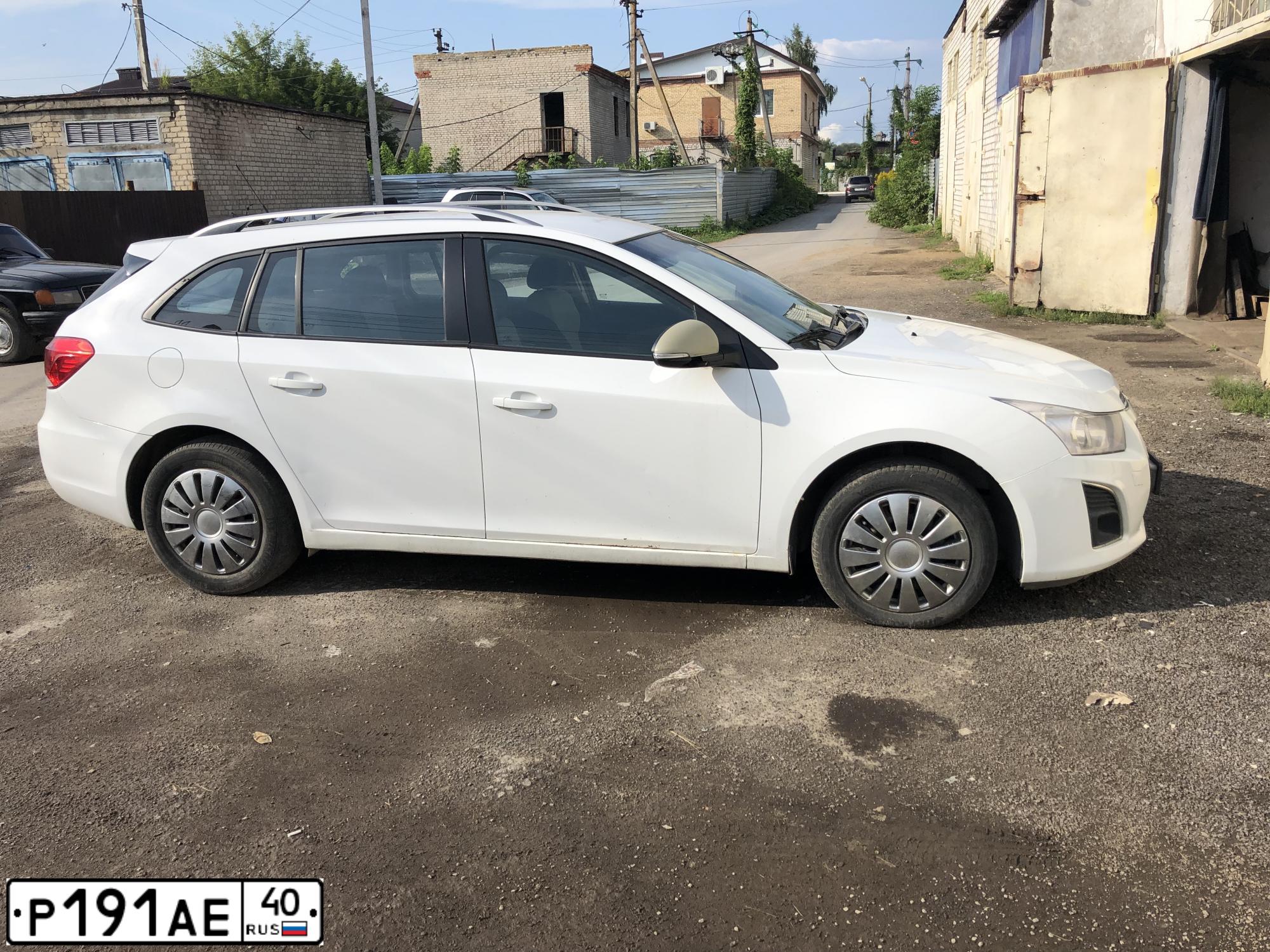 Фото автомобиля CHEVROLET CRUZE, 2014 — госномер Н919НР40. Цвет: Белый