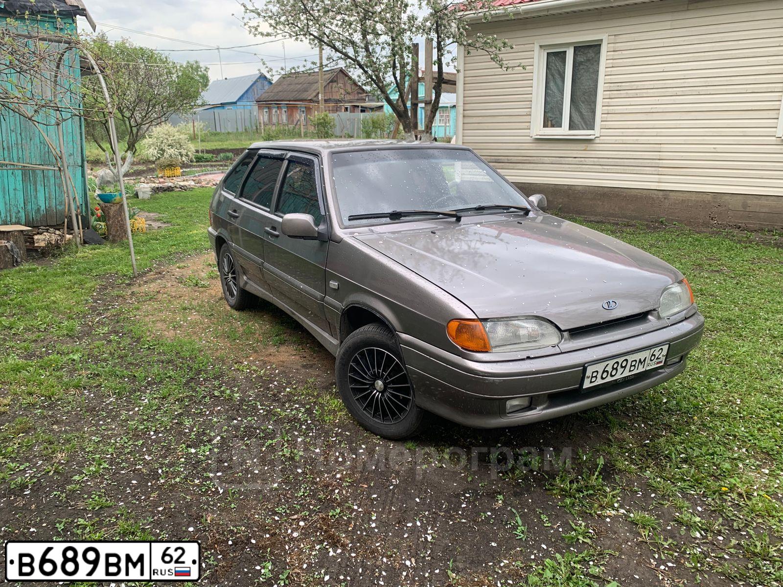 Фото автомобиля LADA 2114 SAMARA, 2008 — госномер В689ВМ62. Цвет: серебристо-коричневый