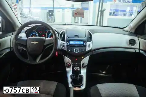 Фото автомобиля HONDA CR-V, 2007 — госномер О757СВ98. Цвет: СЕРЕБРИСТЫЙ