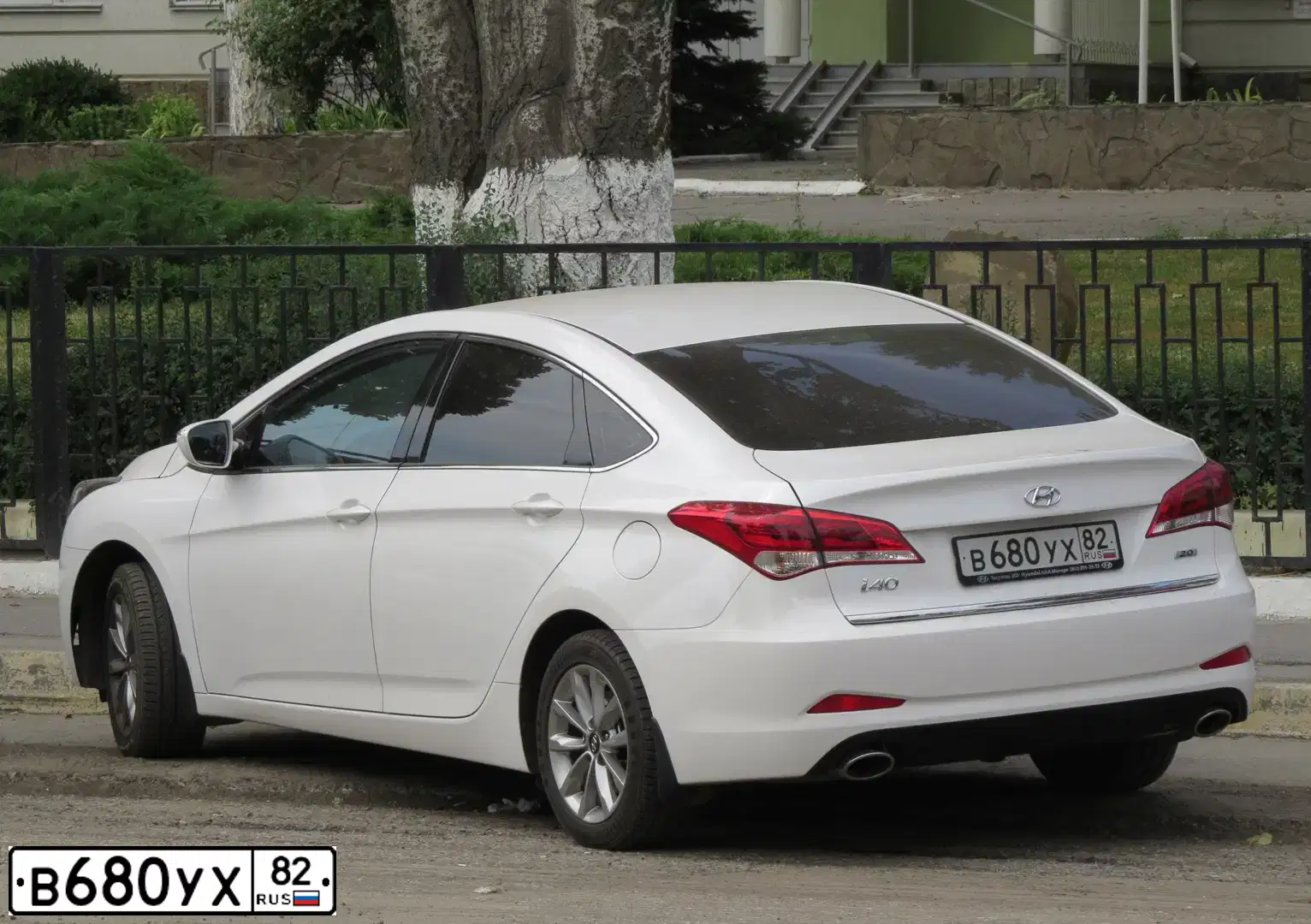 Фото автомобиля HYUNDAI I40, 2016 — госномер А202АМ761. Цвет: БЕЛЫЙ
