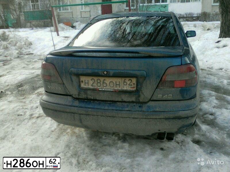Фото автомобиля VOLVO S40, 1998 — госномер Е689ТК62. Цвет: синий