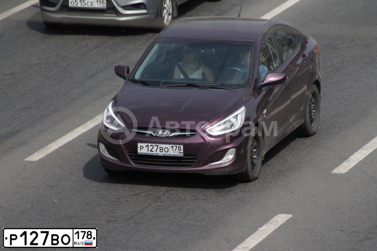 Фото автомобиля HYUNDAI SOLARIS, 2013 — госномер Р127ВО178. Цвет: ФИОЛЕТОВЫЙ