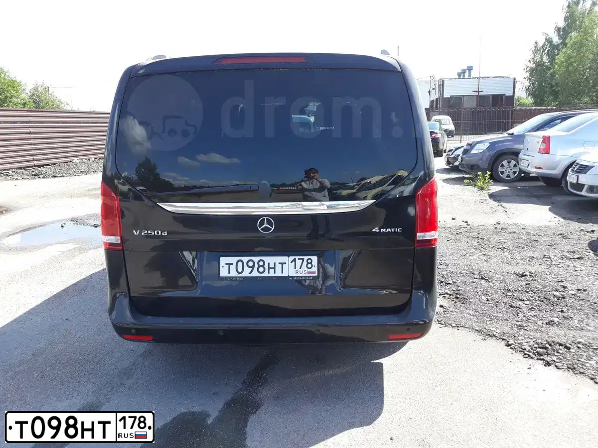 Фото автомобиля MERCEDES V-KLASSE, 2015 — госномер К235АК790. Цвет: ЧЕРНЫЙ