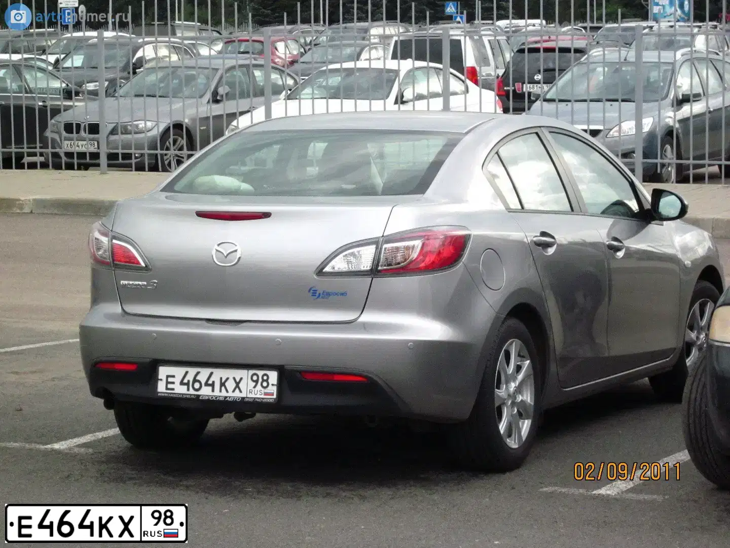 Фото автомобиля MAZDA CX-5, 2017 — госномер Е464КХ98. Цвет: Коричневый