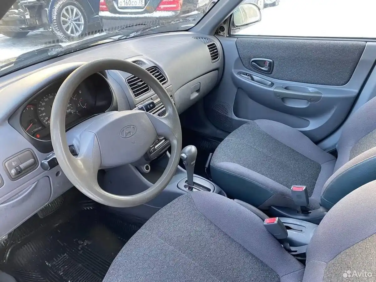 Фото автомобиля MERCEDES S-KLASSE, 2007 — госномер Т222ЕН142. Цвет: ЧЕРНЫЙ