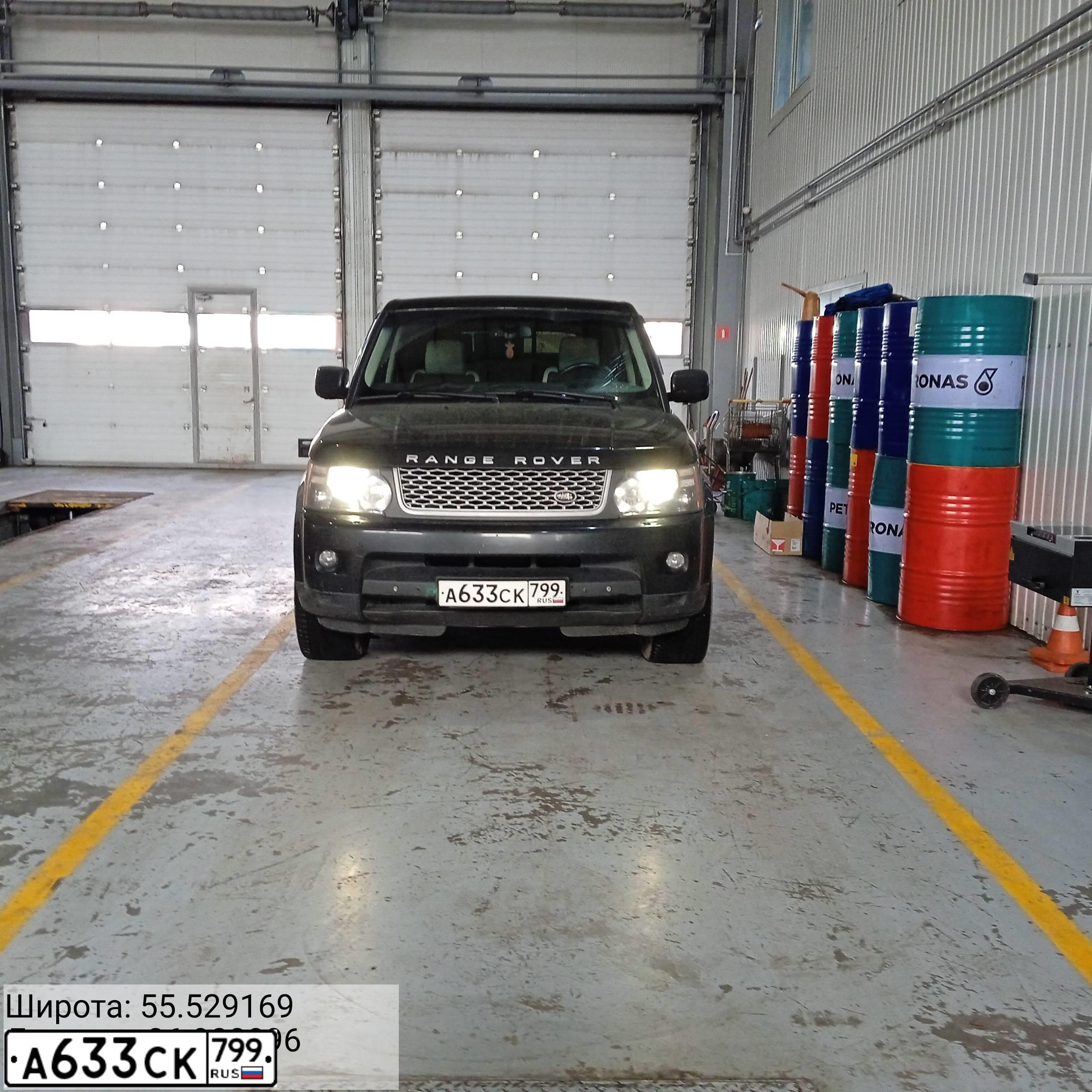 Фото автомобиля LANDROVER RANGE ROVER SPORT, 2010 — госномер А633СК799. Цвет: ЧЕРНЫЙ