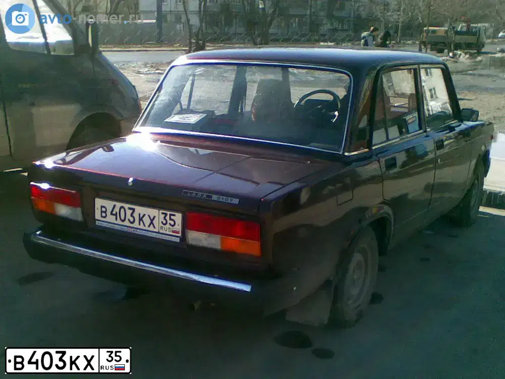 Фото автомобиля LADA 2107 LADA, 2011 — госномер Р547МС11. Цвет: ТЕМНО-ВИШНЕВЫЙ