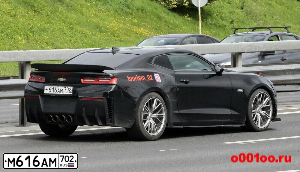 Фото автомобиля CHEVROLET CAMARO, 2016 — госномер М616АМ702. Цвет: ЧЕРНЫЙ