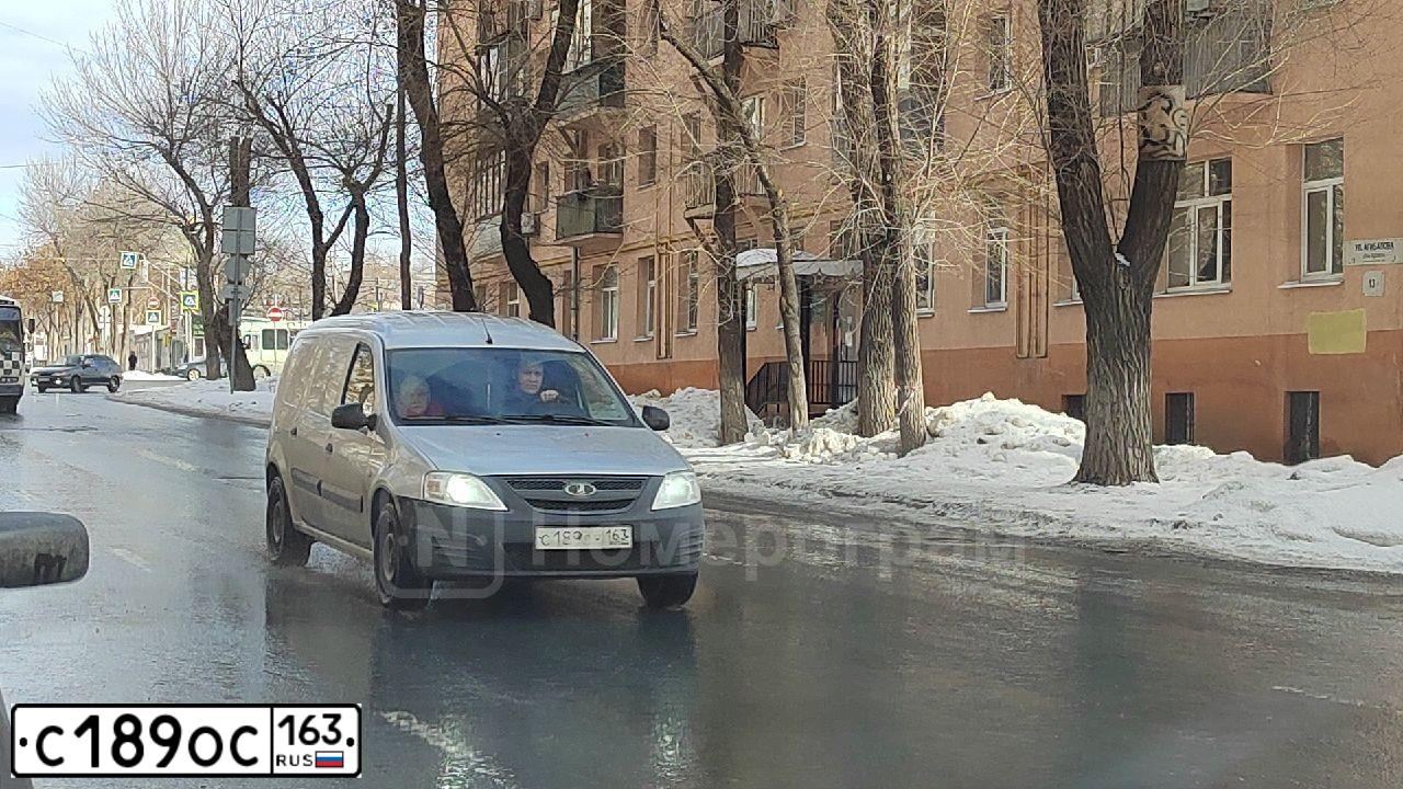 Фото автомобиля LADA 2190 GRANTA, 2012 — госномер А995ЕО763. Цвет: СЕРЕБРИСТО-КРАСНЫЙ