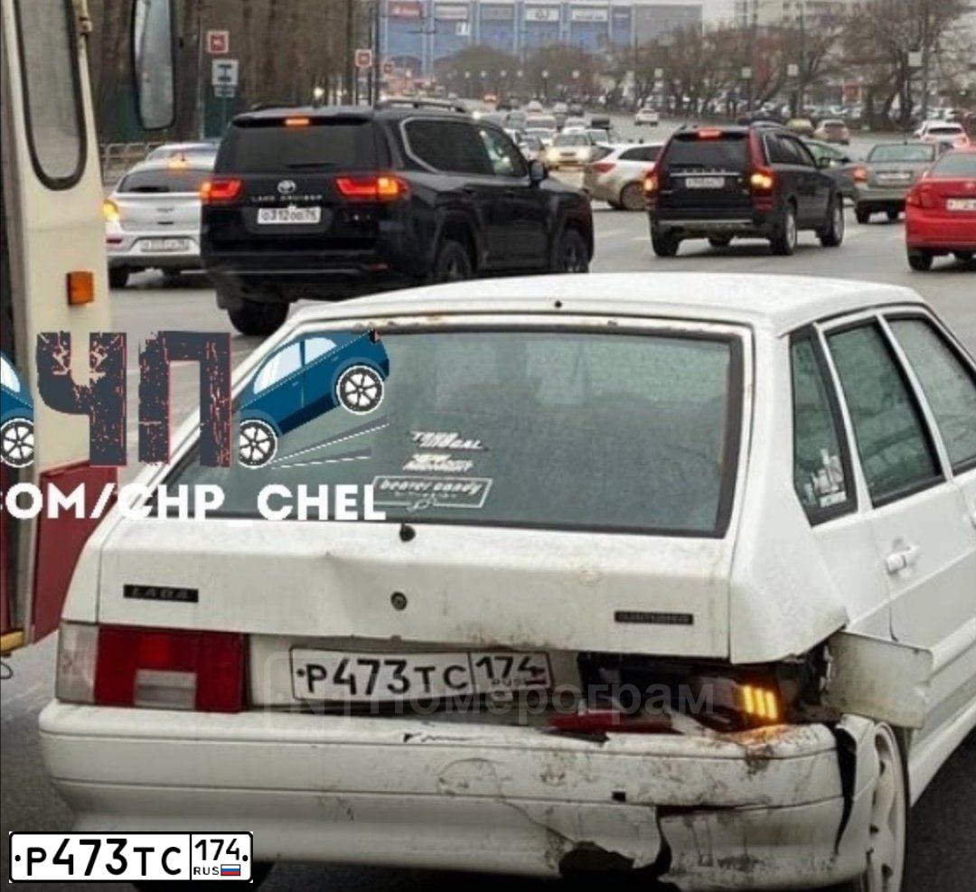 Фото автомобиля LADA 2114 SAMARA, 2012 — госномер Р473ТС174. Цвет: Белый
