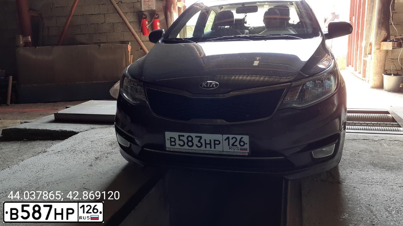 Фото автомобиля HYUNDAI SOLARIS, 2017 — госномер К249ЕН761. Цвет: Серый