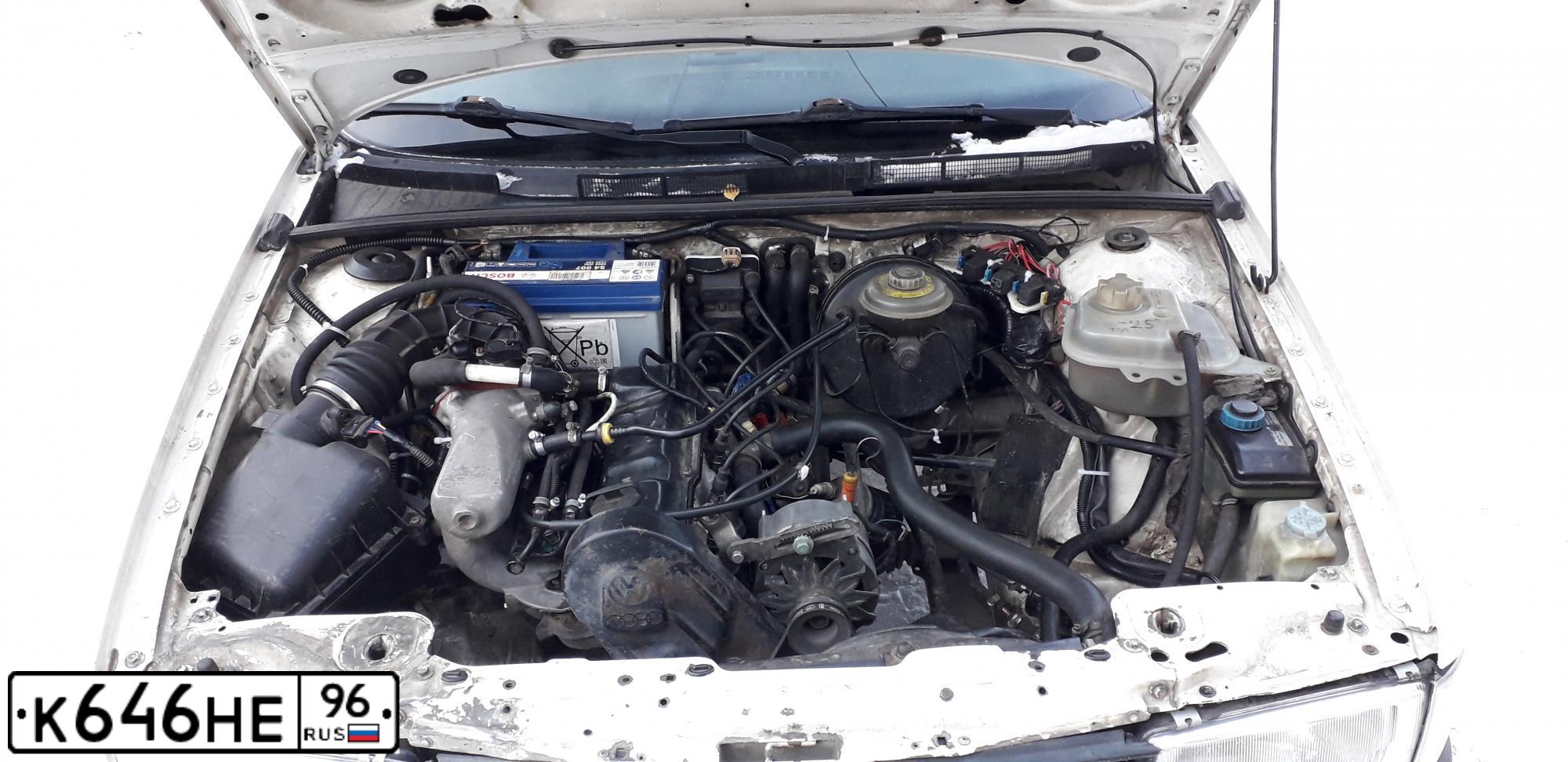 Фото автомобиля AUDI 80, 1988 — госномер К646НЕ96. Цвет: Белый