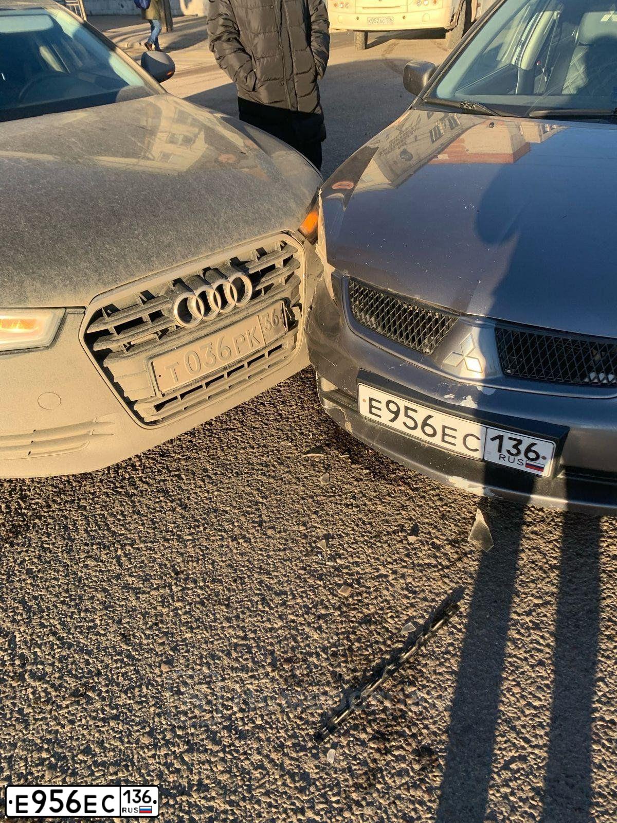 Фото автомобиля MITSUBISHI LANCER, 2005 — госномер М140ЕВ48. Цвет: СЕРЫЙ
