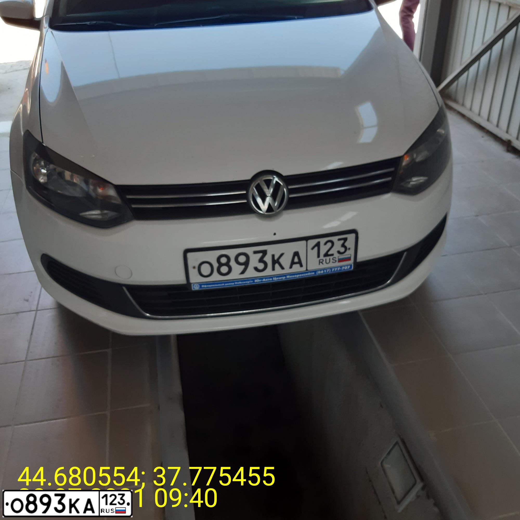 Фото автомобиля VOLKSWAGEN POLO, 2012 — госномер Н080ХА82