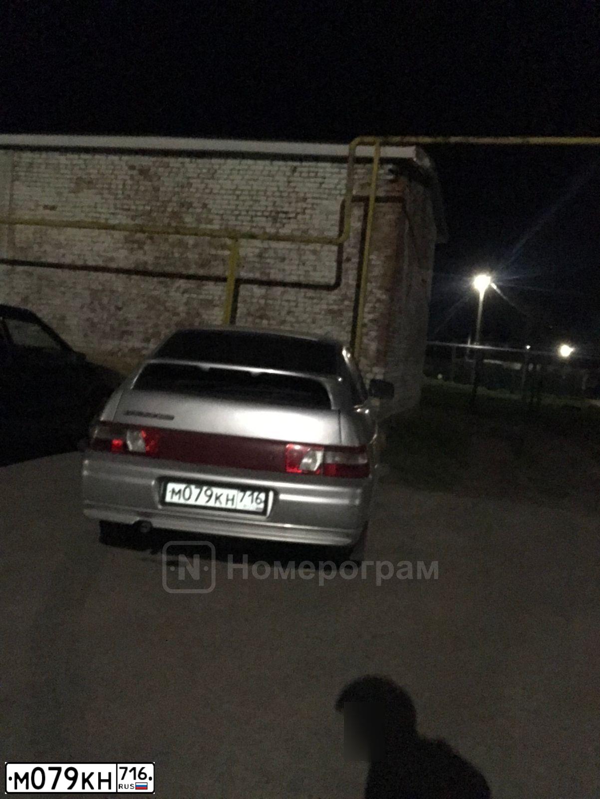 Фото автомобиля ВАЗ 21124, 2003 — госномер Е083УВ763. Цвет: СВЕТЛО-СЕРЕБРИСТЫЙ МЕТ