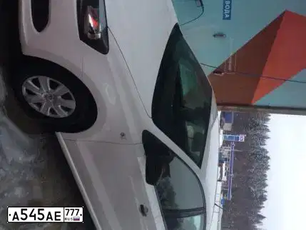 Фото автомобиля VOLKSWAGEN POLO, 2013 — госномер С503КА164. Цвет: Белый