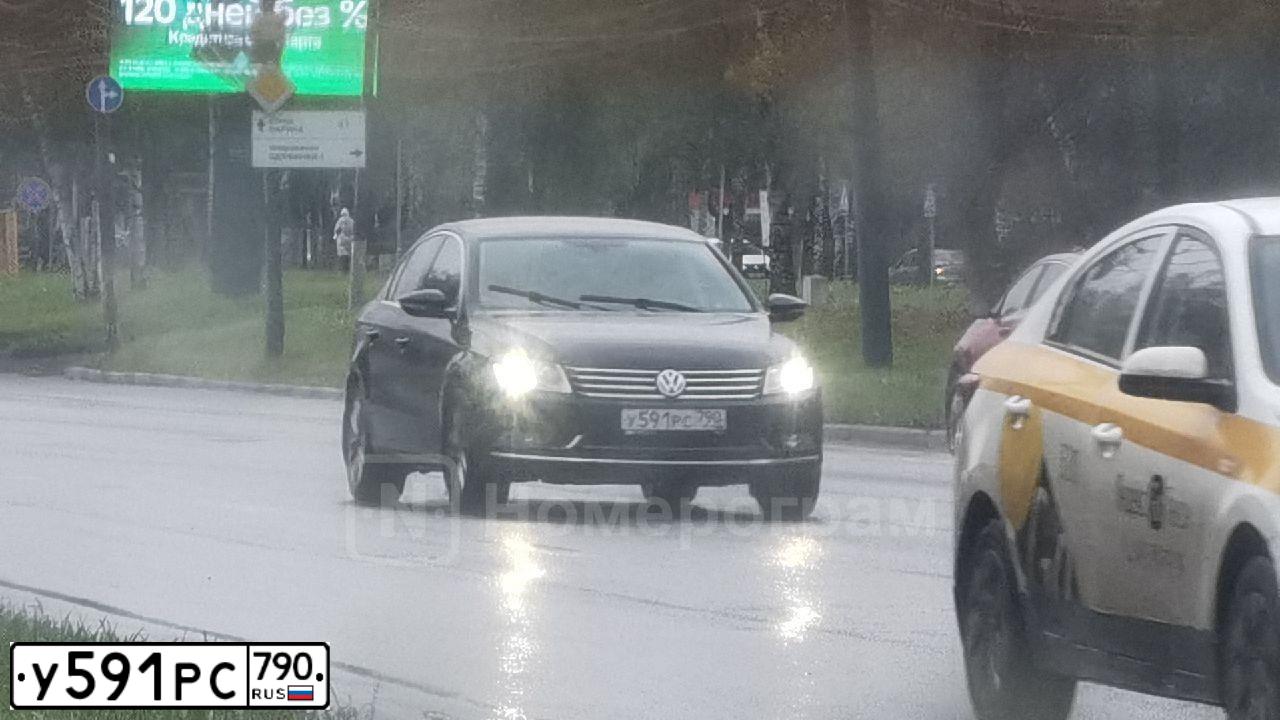 Фото автомобиля VOLKSWAGEN PASSAT, 2011 — госномер У591РС790. Цвет: ЧЕРНЫЙ