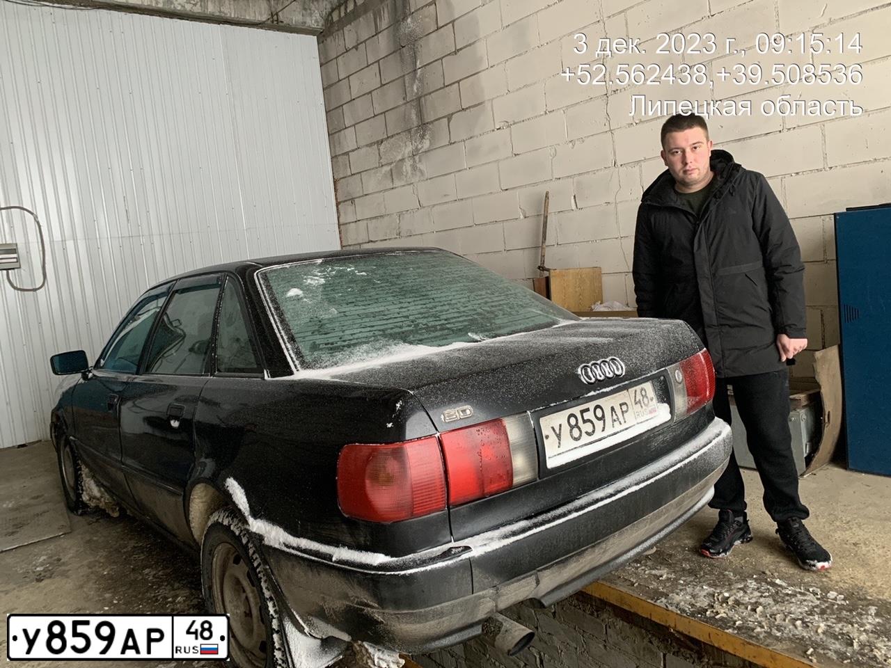 Фото автомобиля AUDI 80, 1992 — госномер У859АР48. Цвет: ЧЕРНЫЙ