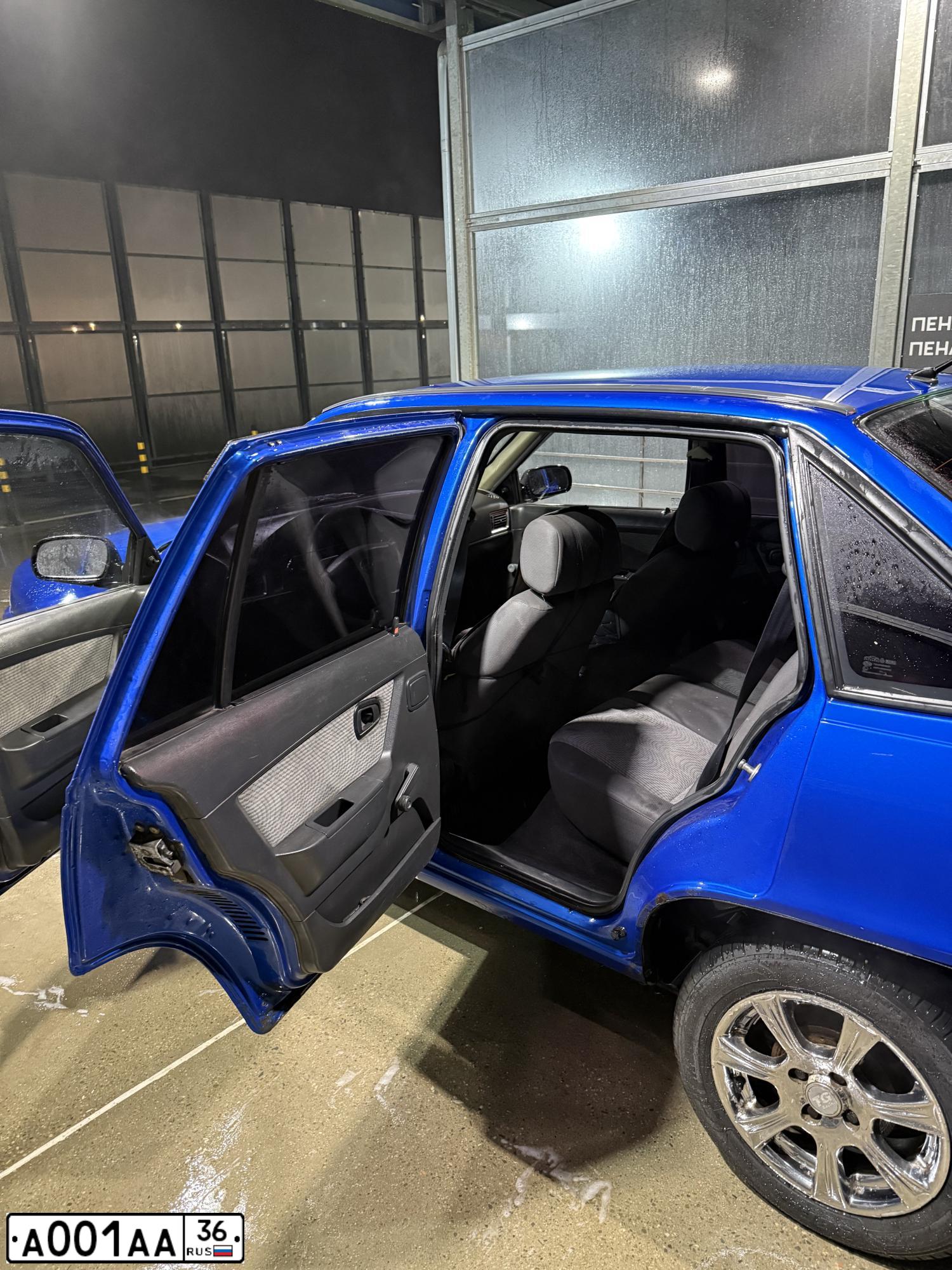 Фото автомобиля HYUNDAI SOLARIS, 2013 — госномер Т896УУ36. Цвет: СЕРО-ГОЛУБОЙ