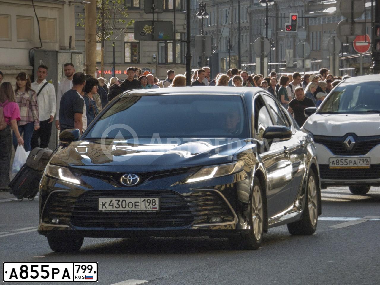 Фото автомобиля RENAULT KAPTUR, 2019 — госномер А855РА799. Цвет: БЕЛЫЙ