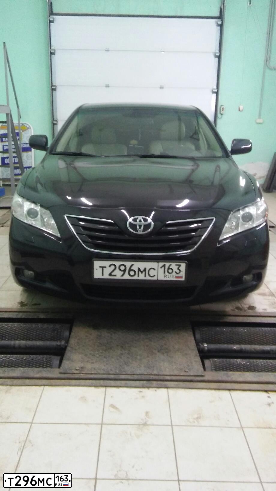 Фото автомобиля TOYOTA CAMRY, 2006 — госномер Т296МС163. Цвет: ЧЕРНЫЙ