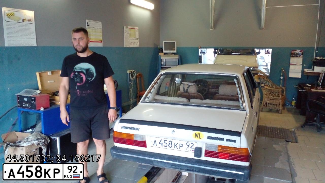 Фото автомобиля ПЕЖО 305, 1982 — госномер К754КС147. Цвет: БЕЖЕВЫЙ