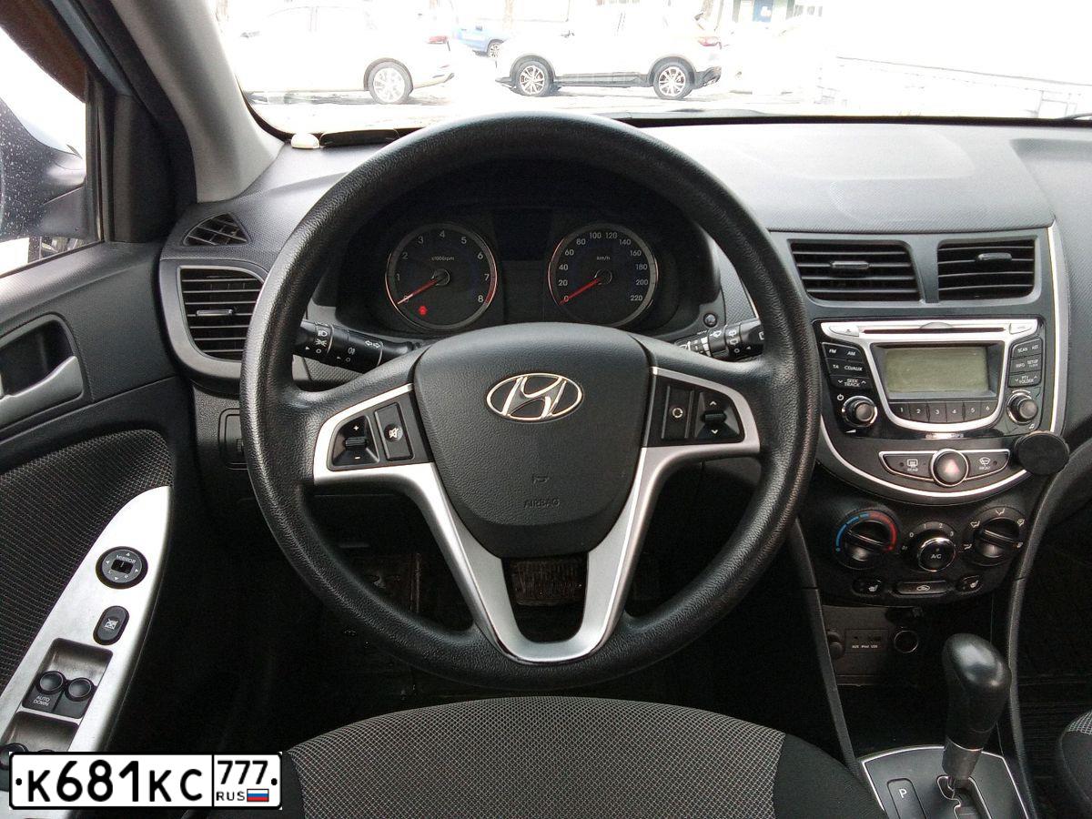 Фото автомобиля HYUNDAI SOLARIS, 2011 — госномер Р696ОТ68