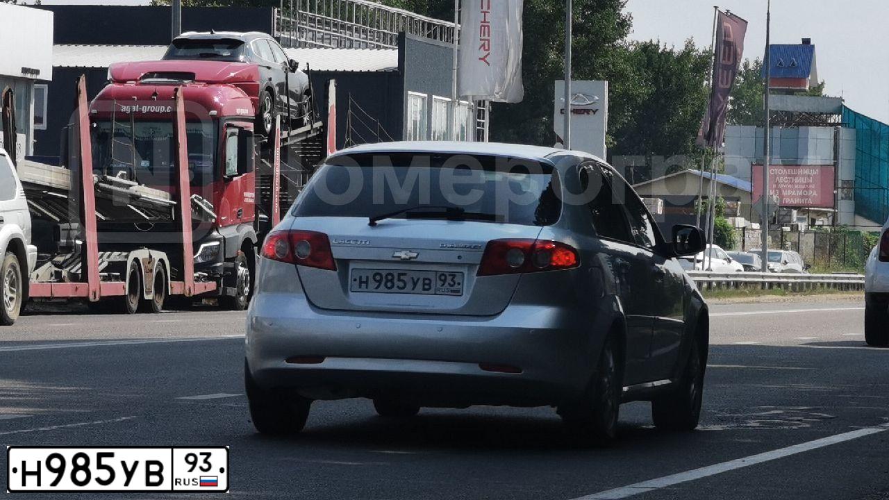 Фото автомобиля CHEVROLET LACETTI, 2010 — госномер Н985УВ93. Цвет: СЕРЕБРИСТЫЙ
