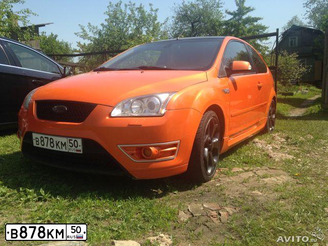 Фото автомобиля FORD FOCUS, 2008 — госномер Р466ХВ40. Цвет: Белый