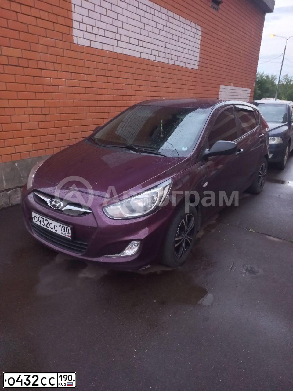 Фото автомобиля HYUNDAI SOLARIS, 2011 — госномер О432СС190. Цвет: ФИОЛЕТОВЫЙ