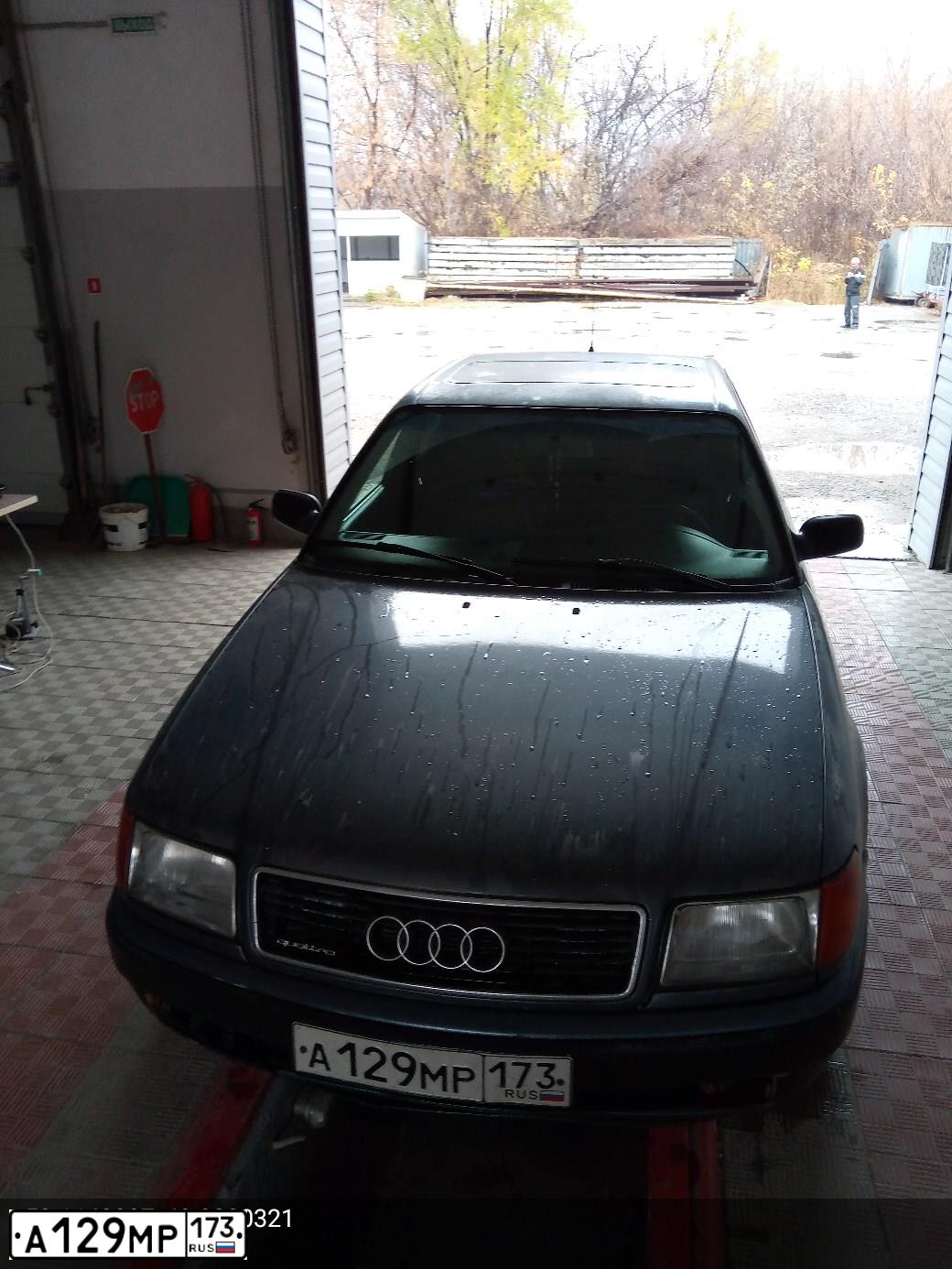 Фото автомобиля AUDI 100, 1992 — госномер А129МР173. Цвет: ПЕРЛАМУТРОВО-СИНИЙ